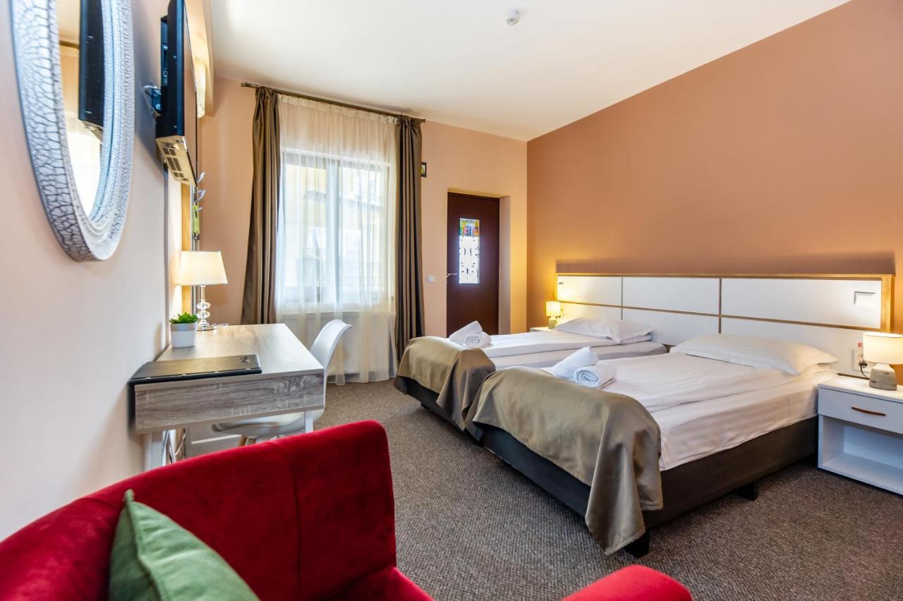 Long Street Hotel Braşov Esterno foto