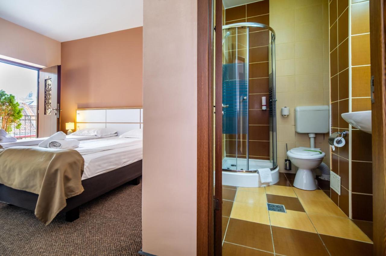 Long Street Hotel Braşov Esterno foto